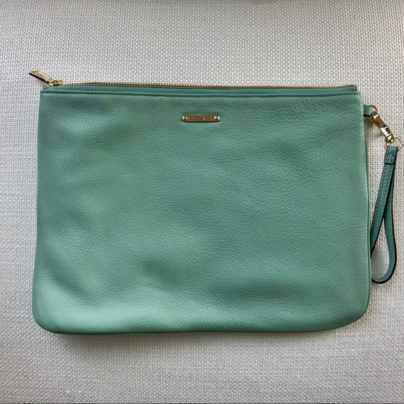 Rebecca Minkoff Handbags - Rebecca Minkoff clutch